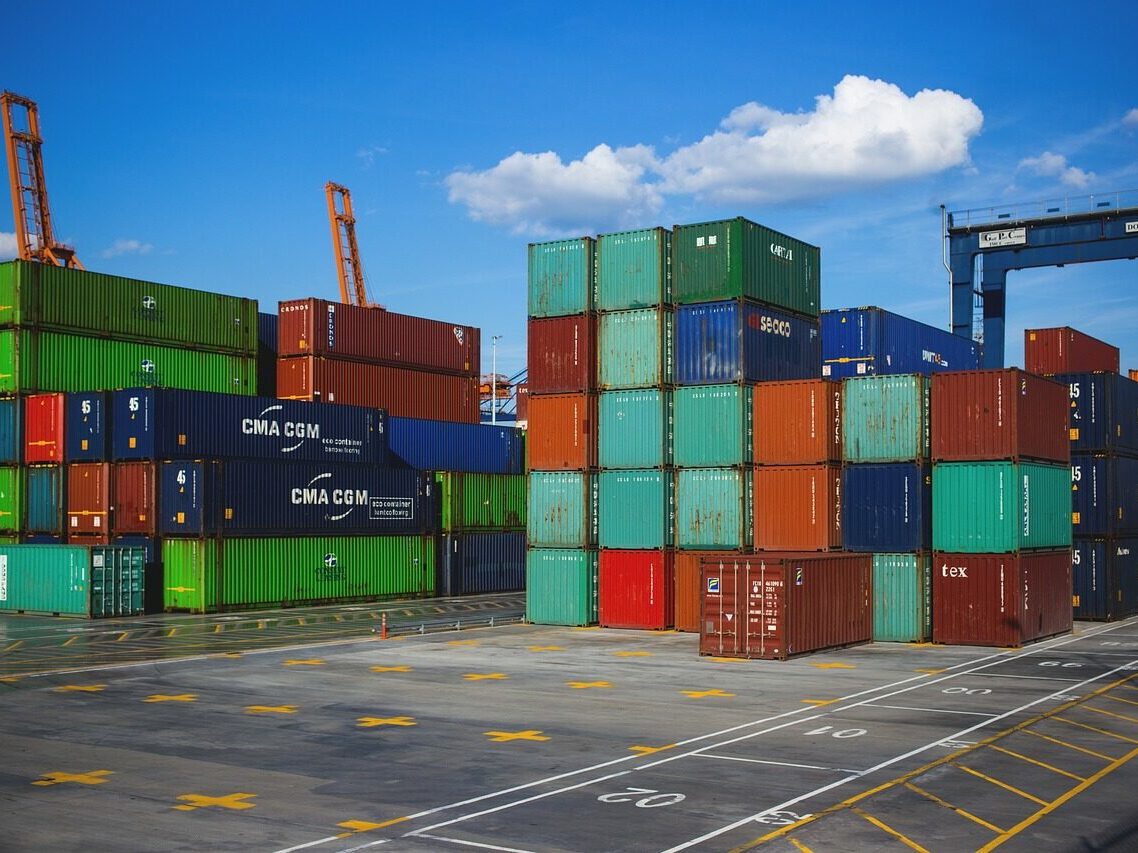 Logistique et livraison de produits industriels