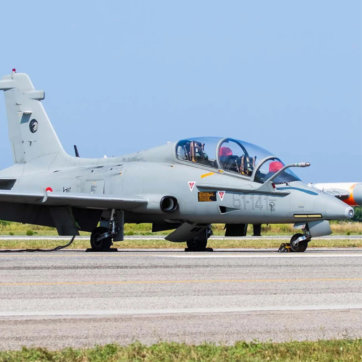 Expédition de 6 avions de chasse des États-Unis vers la France, mission logistique ITAR ProKer
